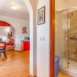 Gorgeous Apartment In Pula With Kitchen * Pula