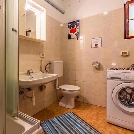 Apartment Gorgeous Apartment In Pula With Kitchen Pula