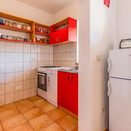 Apartmán Beautiful In With Swimming Pool Pula