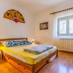 Gorgeous In With Kitchen Apartament