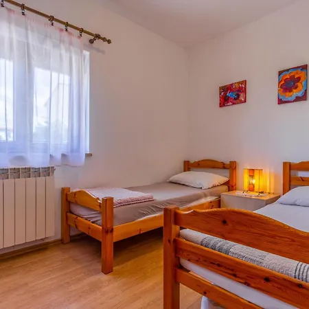 Apartament Gorgeous In With Kitchen *